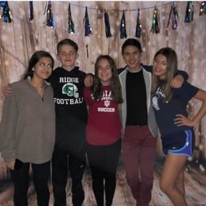 Meet your Posher, Max